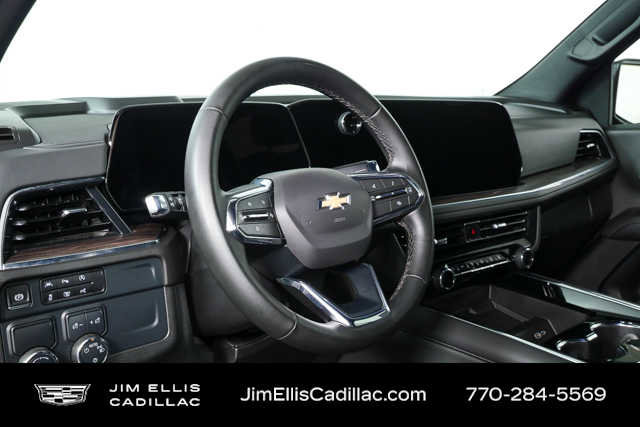 Used 2025 Chevrolet Tahoe LT RWD image 4