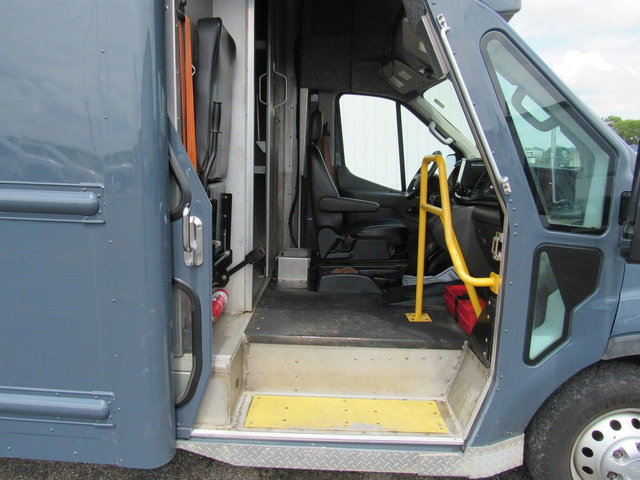 Used 2021 Ford Transit 350 DRW RWD image 10