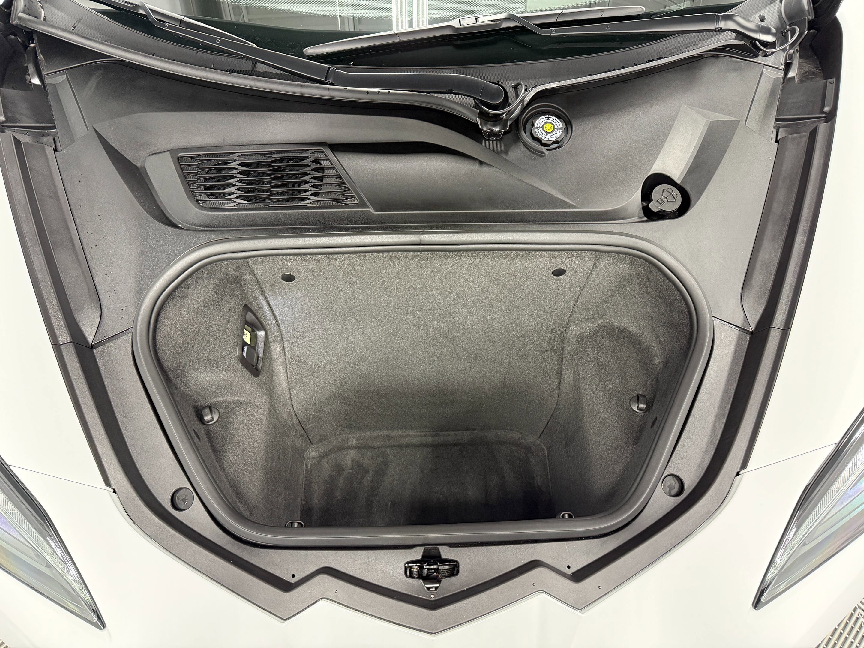 Used 2023 Chevrolet Corvette Z06 w/ Battery Protection Package image 40