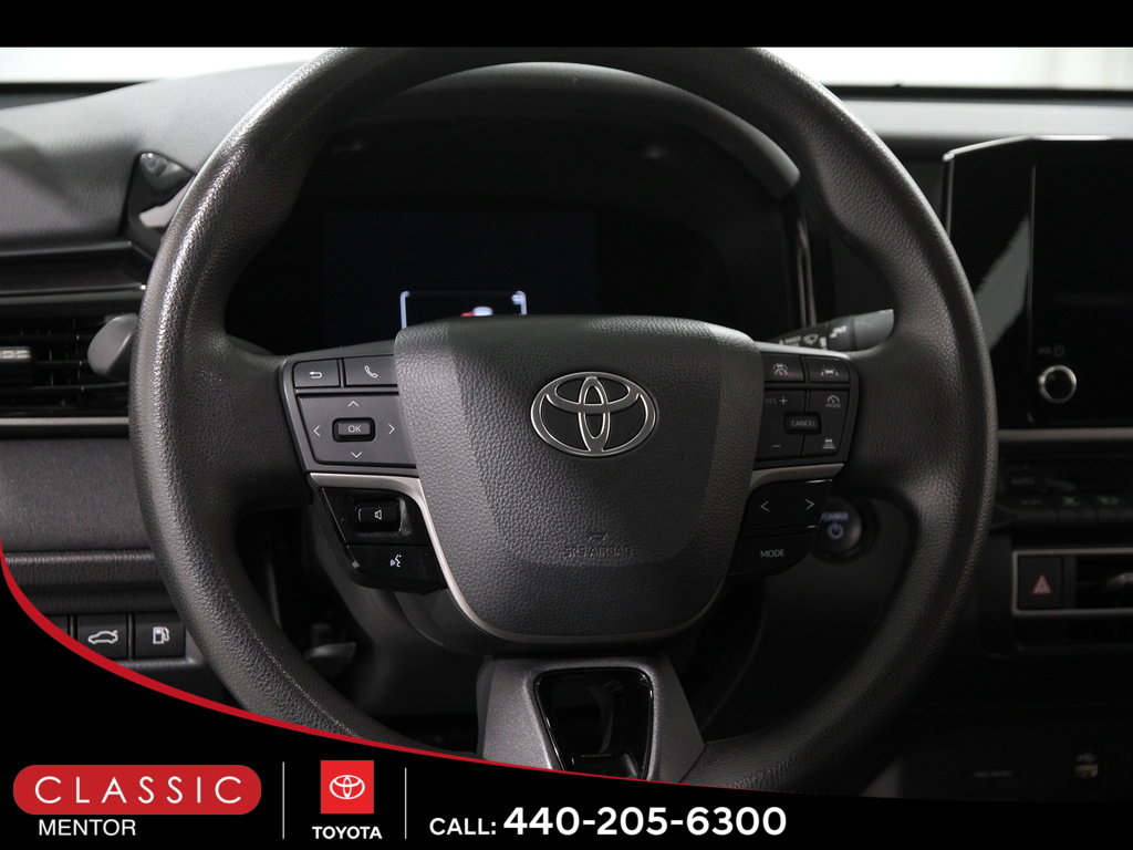 Used 2025 Toyota Camry LE image 7