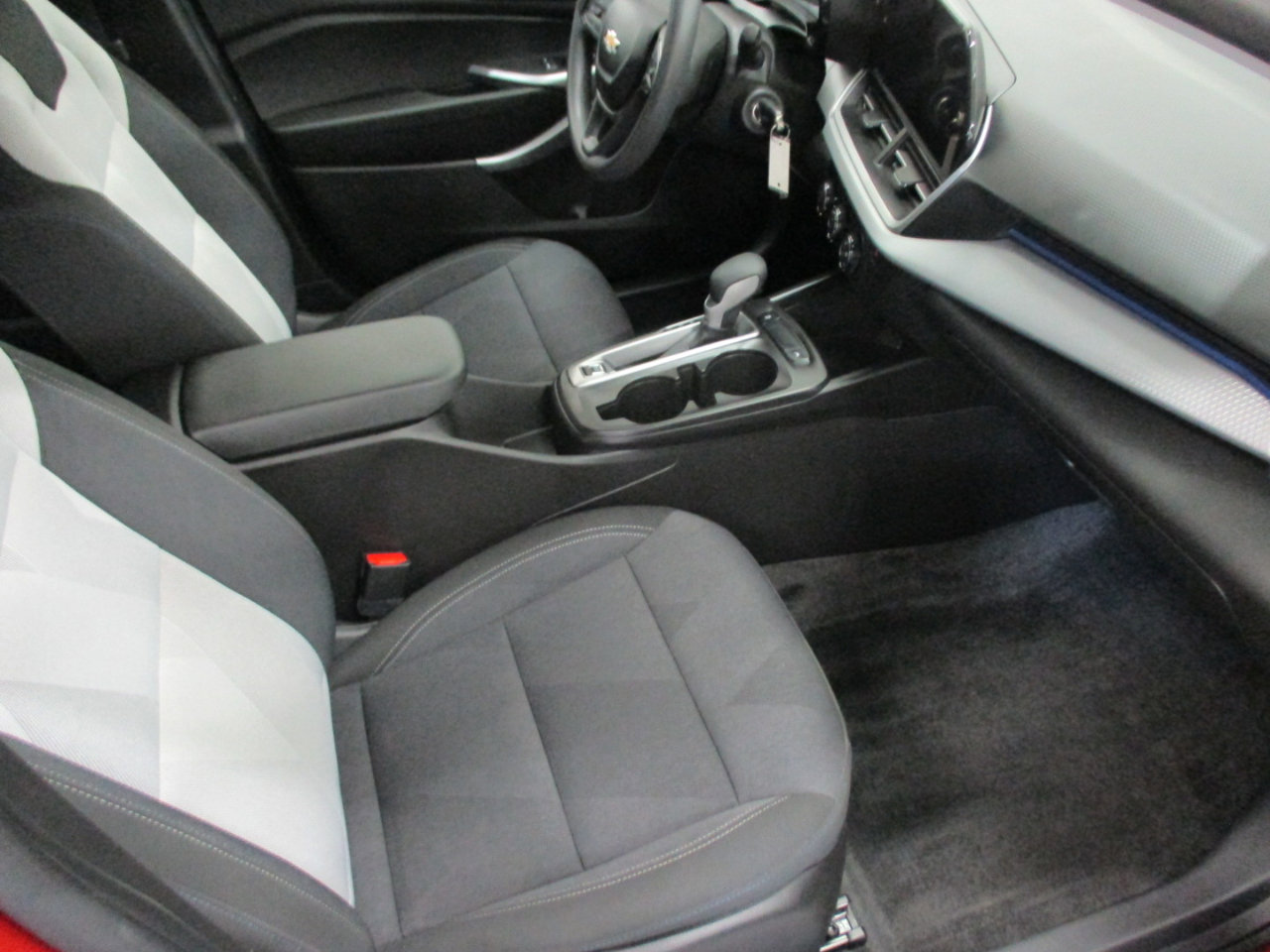 Used 2024 Chevrolet Trax LS image 12