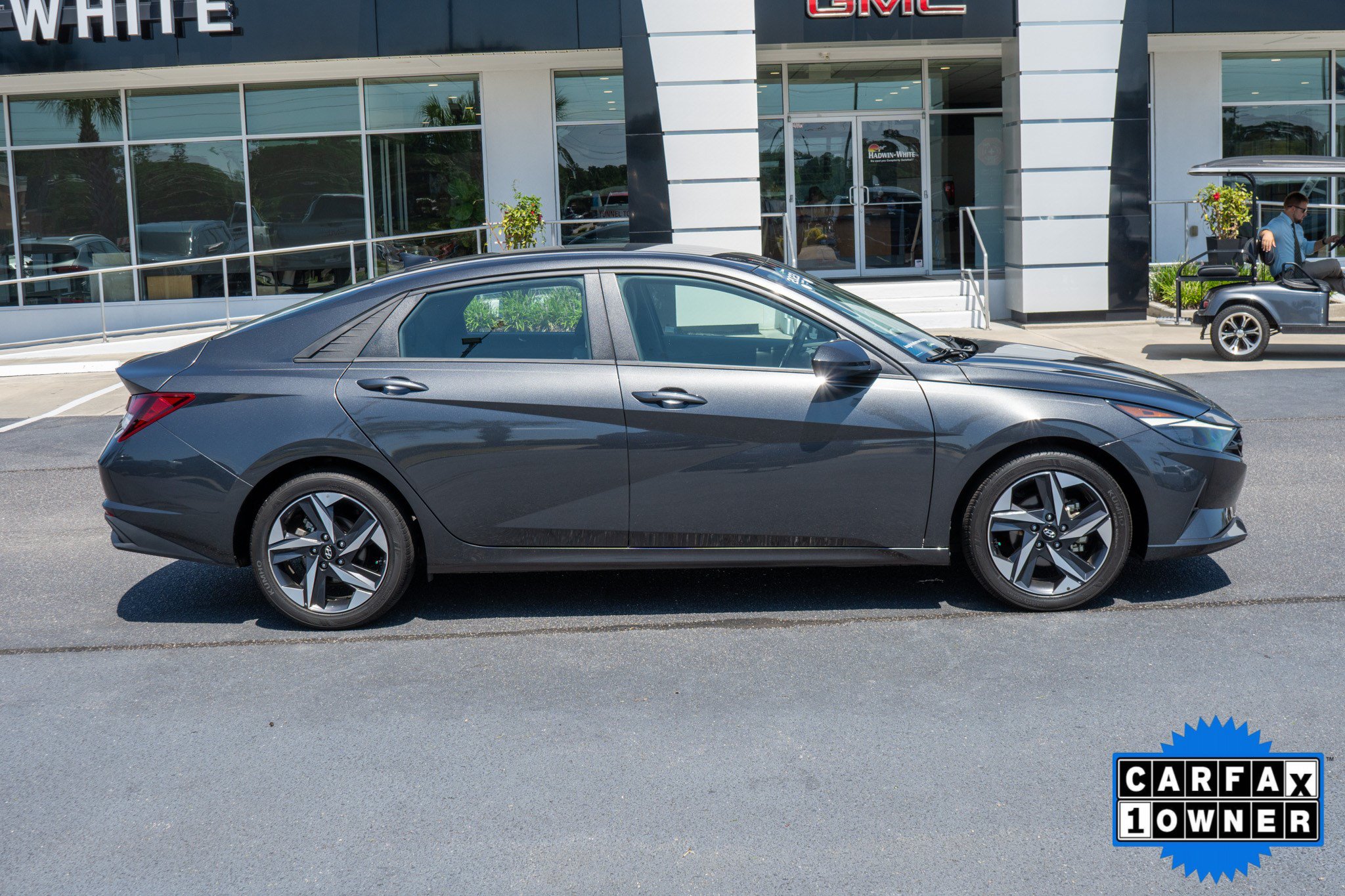 Used 2023 Hyundai Elantra SEL w/ Convenience Package FWD image 2