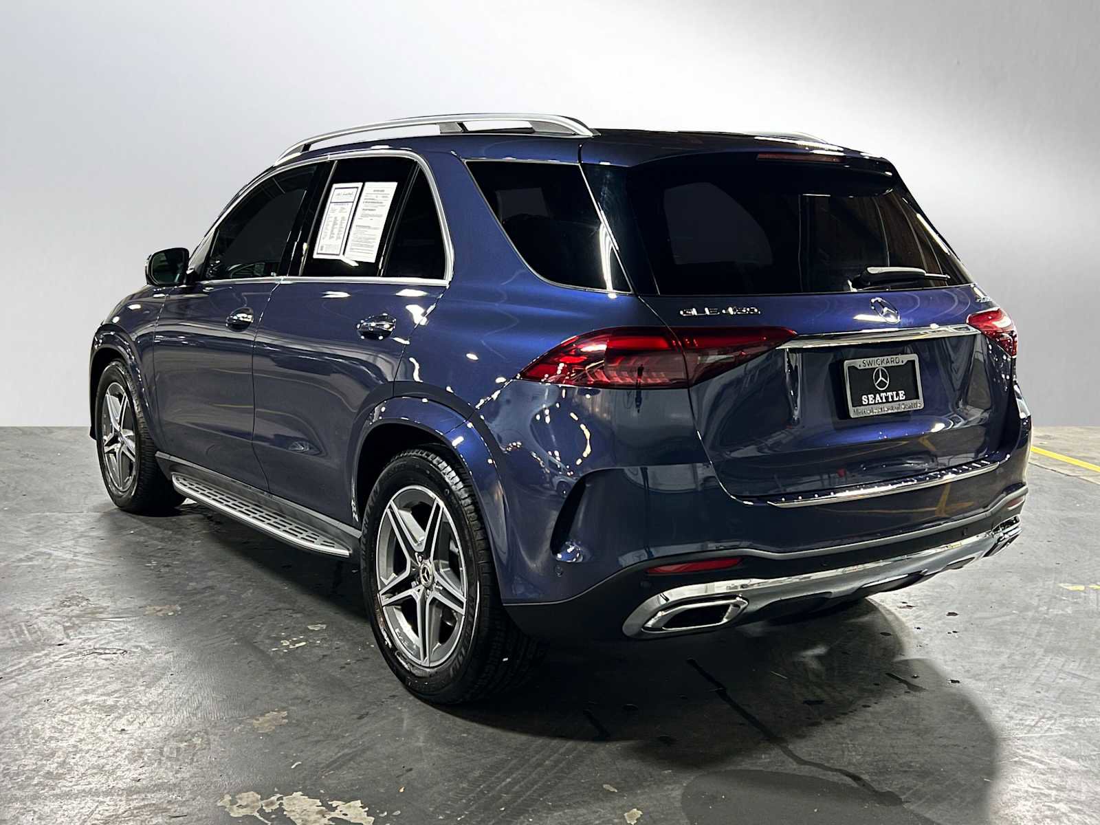 Used 2025 Mercedes-Benz GLE 450 4MATIC image 5