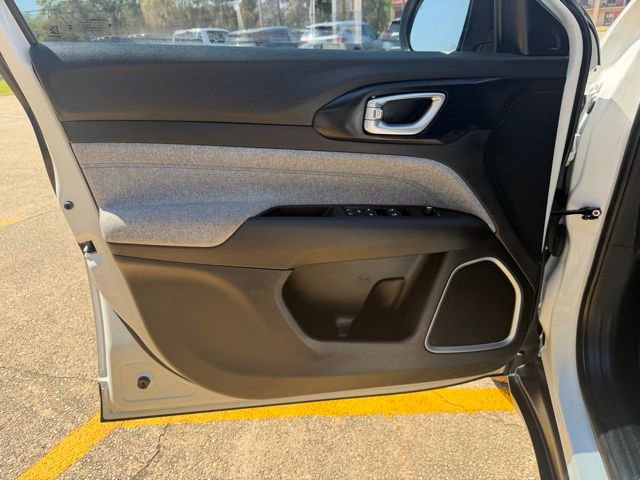 Used 2025 Jeep Compass Sport image 16