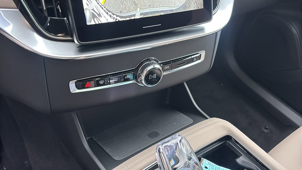 New 2026 Volvo XC90 B6 Plus AWD/4WD image 21