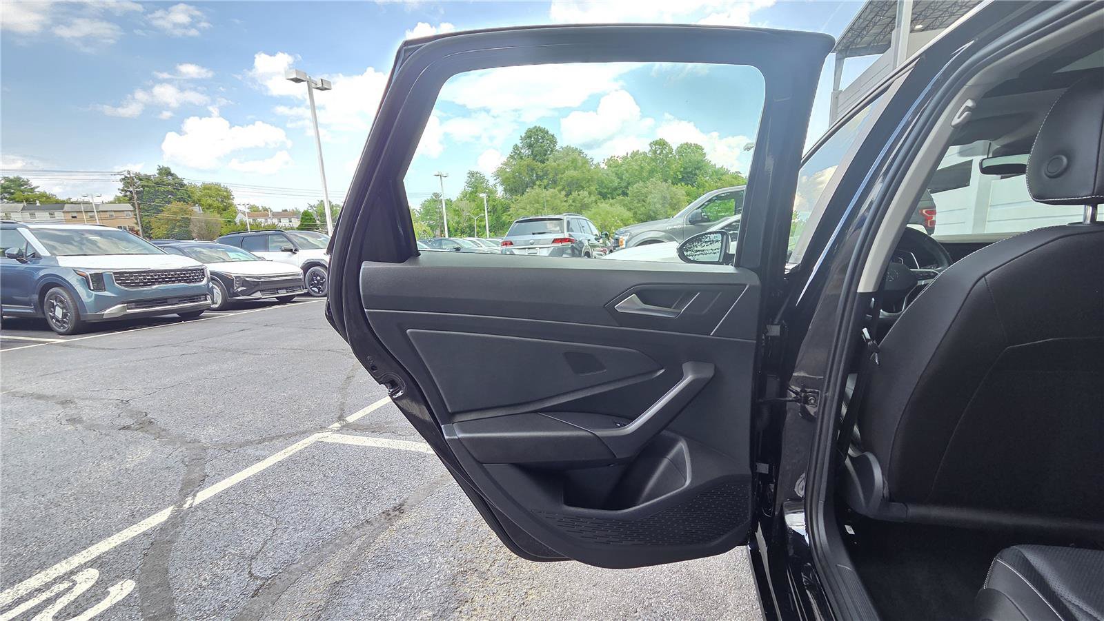 Certified 2022 Volkswagen Jetta SEL FWD image 24