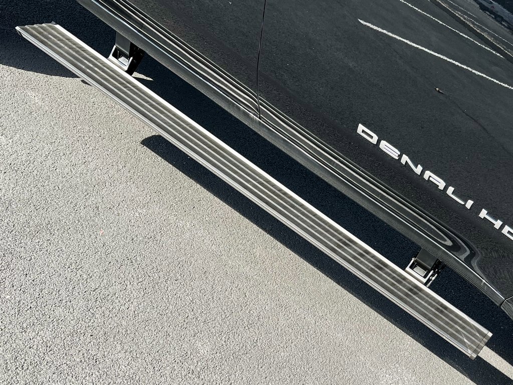 Used 2025 GMC Sierra 3500 Denali Ultimate image 21