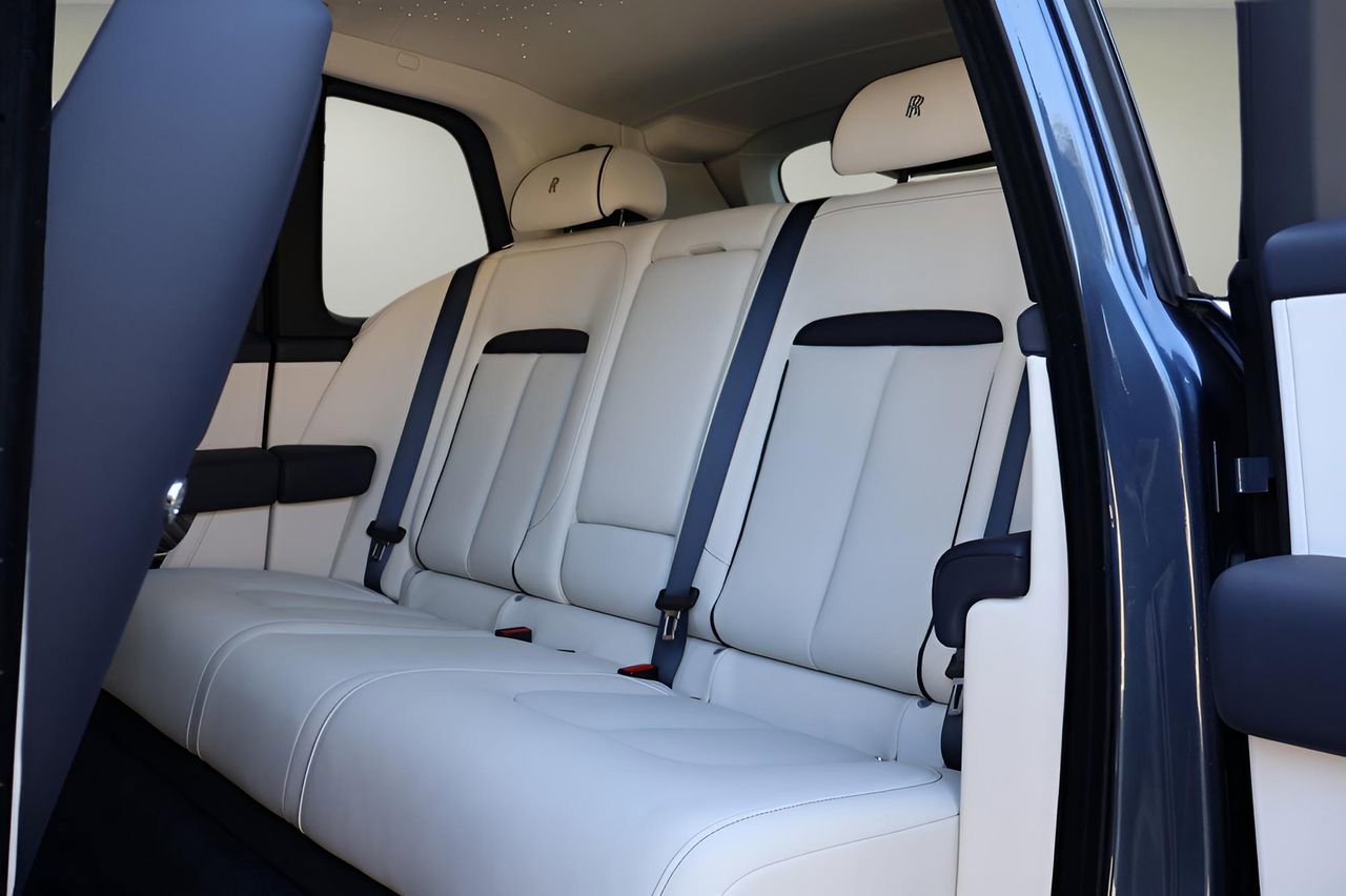 New 2026 Rolls-Royce Cullinan image 17