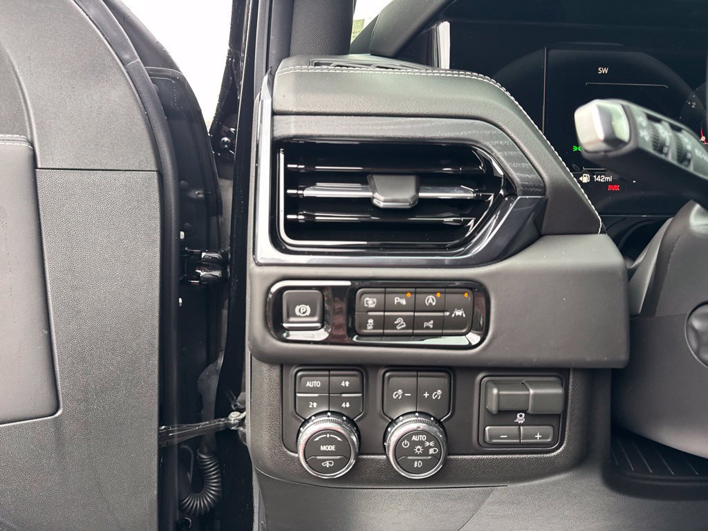 New 2027 GMC Yukon AT4 Ultimate AWD/4WD image 14