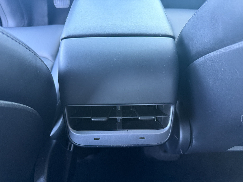 Used 2023 Tesla Model Y Long Range AWD/4WD image 24
