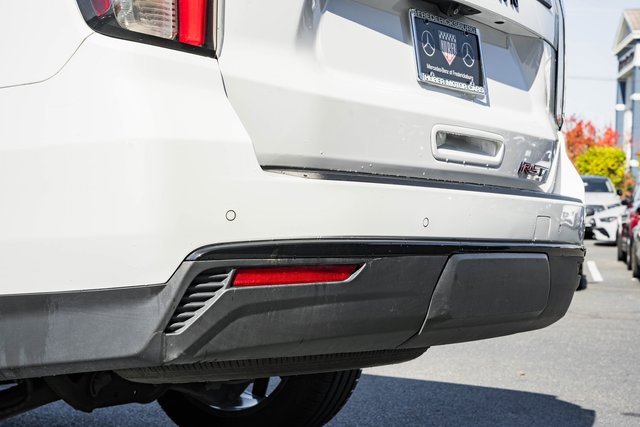 Used 2023 Chevrolet Suburban RST image 7