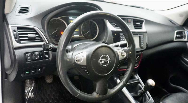Used 2017 Nissan Sentra SR Turbo w/ SR Turbo Premium Package image 11