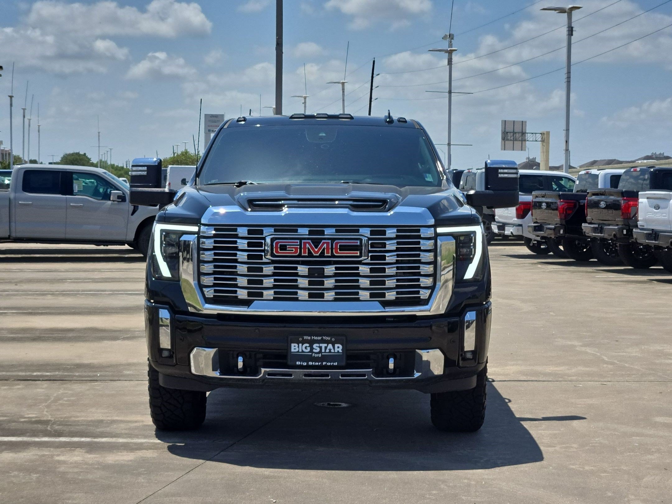 Used 2024 GMC Sierra 2500 Denali w/ Denali Reserve Package AWD/4WD image 11