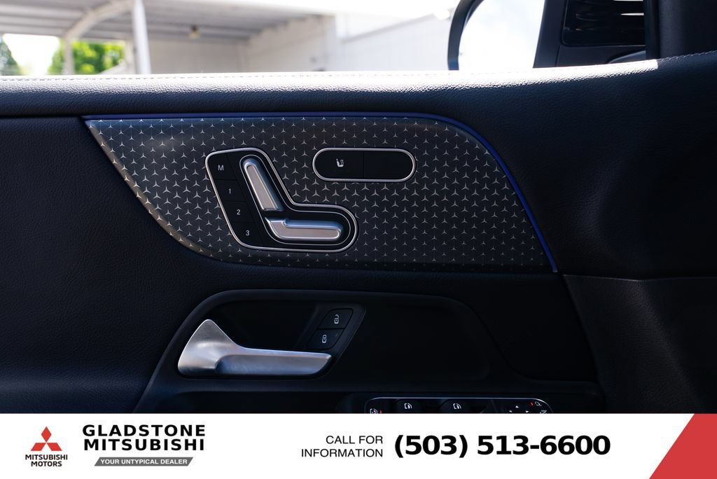 Used 2025 Mercedes-Benz GLB 250 4MATIC image 19