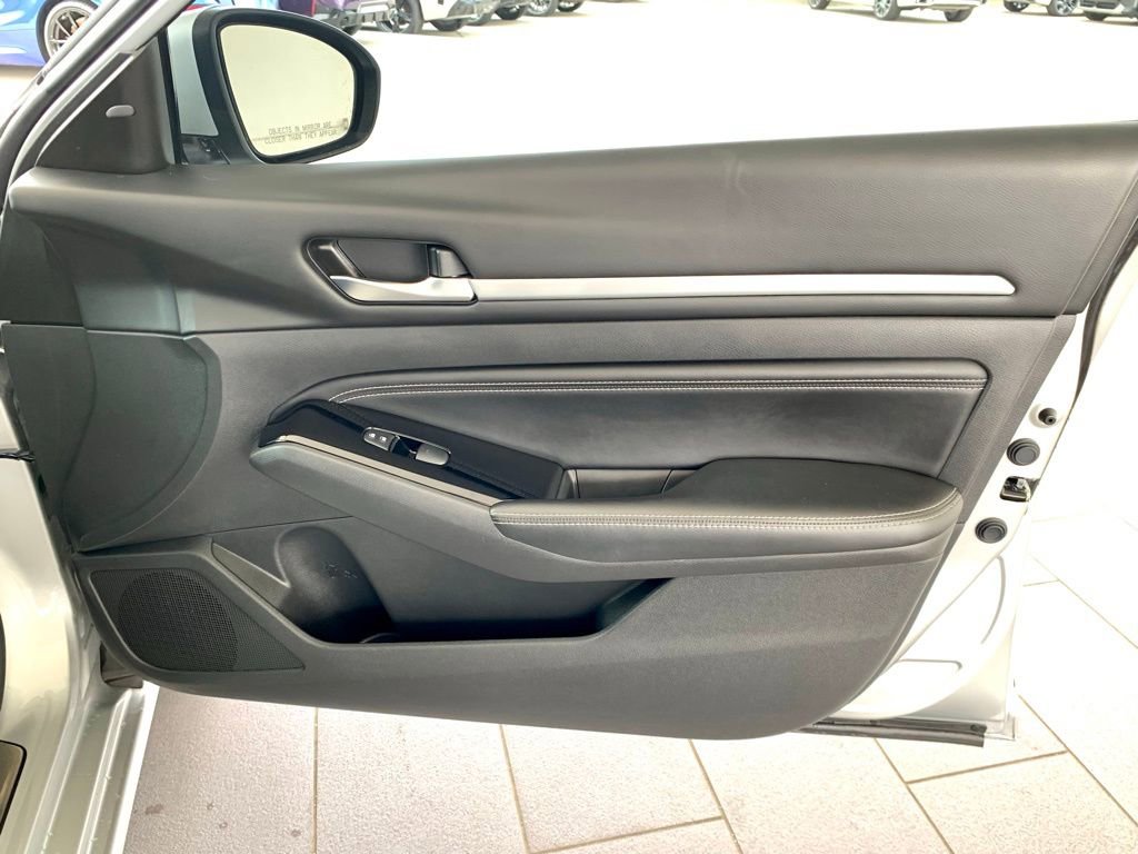 Used 2023 Nissan Altima 2.5 SL FWD image 27