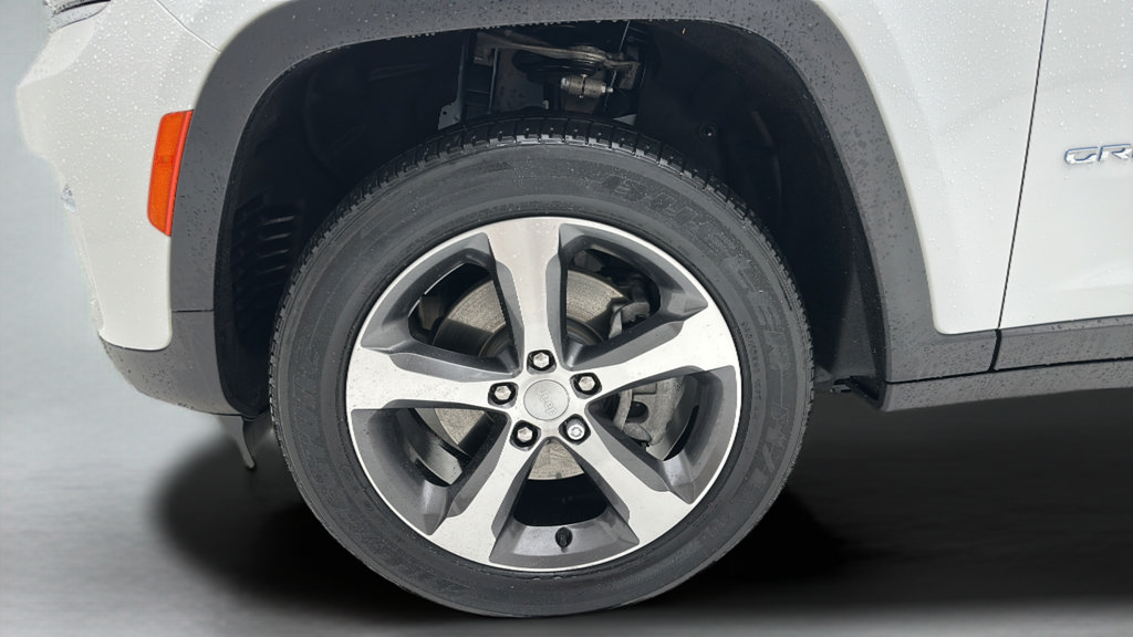 Used 2023 Jeep Grand Cherokee 4WD 4xe image 9