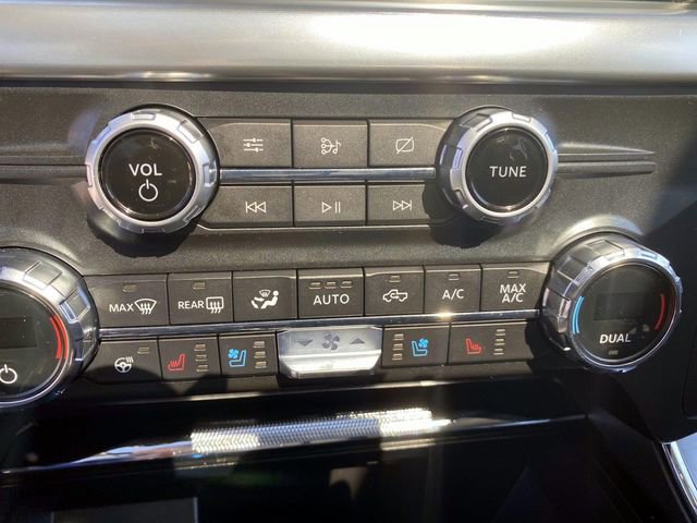 Used 2021 Ford F150 Lariat w/ Equipment Group 502A High AWD/4WD image 18