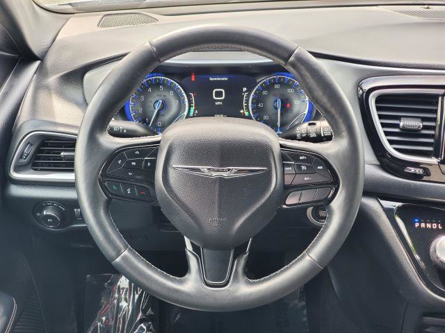 Used 2018 Chrysler Pacifica Touring-L Plus w/ S Appearance Package image 23