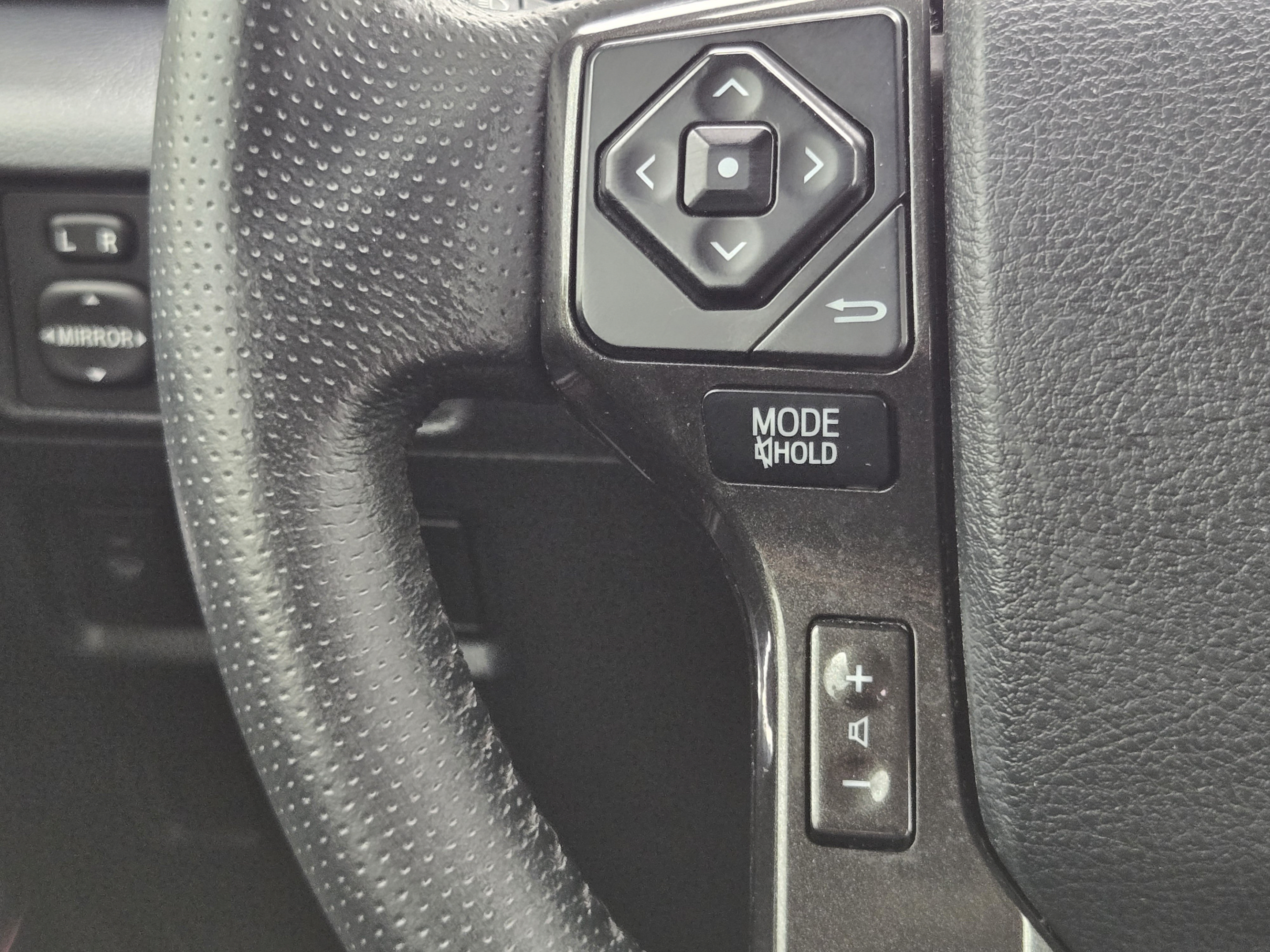 Used 2019 Toyota 4Runner TRD Off-Road Premium AWD/4WD image 25