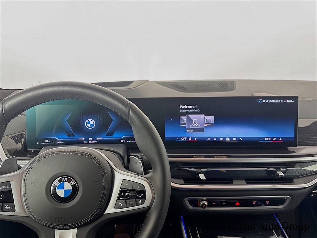 Used 2026 BMW X7 xDrive40i w/ Executive Package image 9