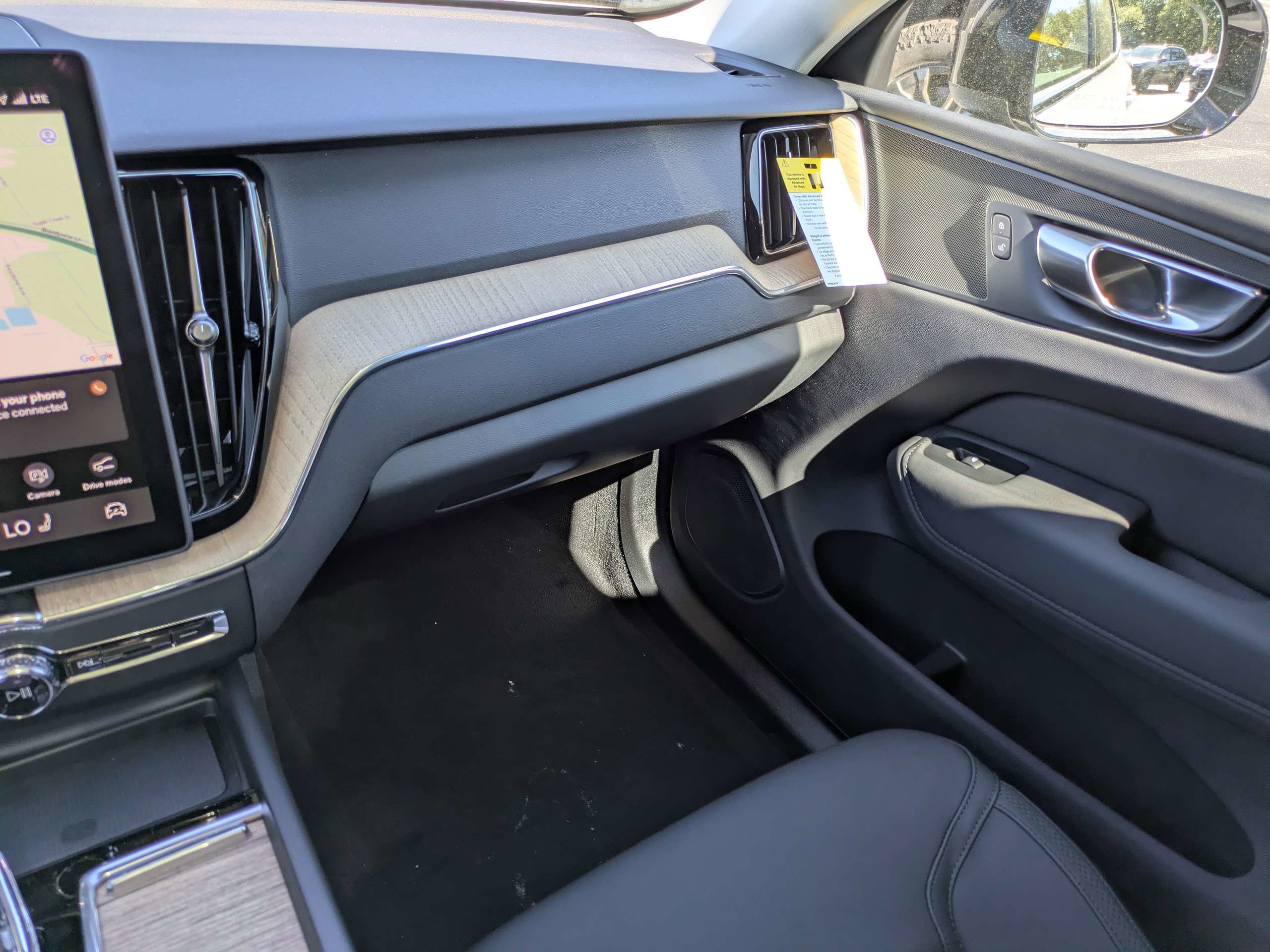 New 2026 Volvo XC60 B5 Plus w/ Protection Package Premier image 18