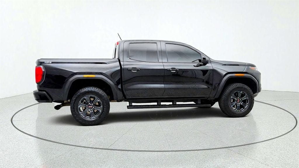 Used 2024 GMC Canyon Elevation w/ Elevation Premium Package AWD/4WD image 4