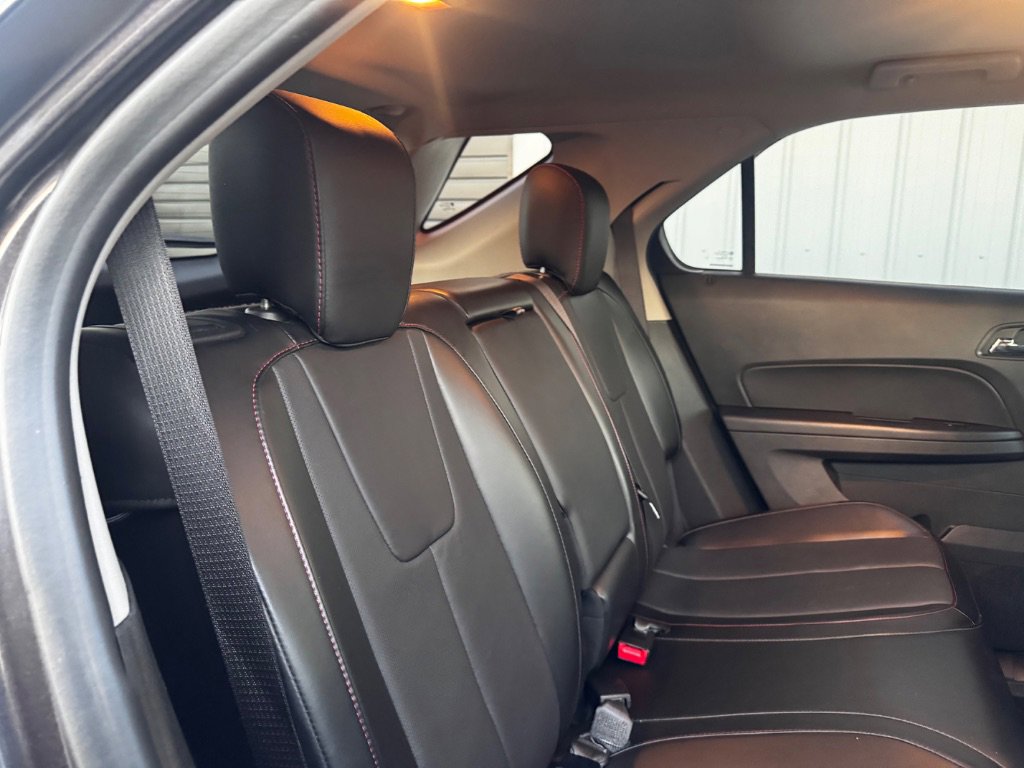 Used 2016 Chevrolet Equinox LTZ w/ Enhanced Convenience Package image 28