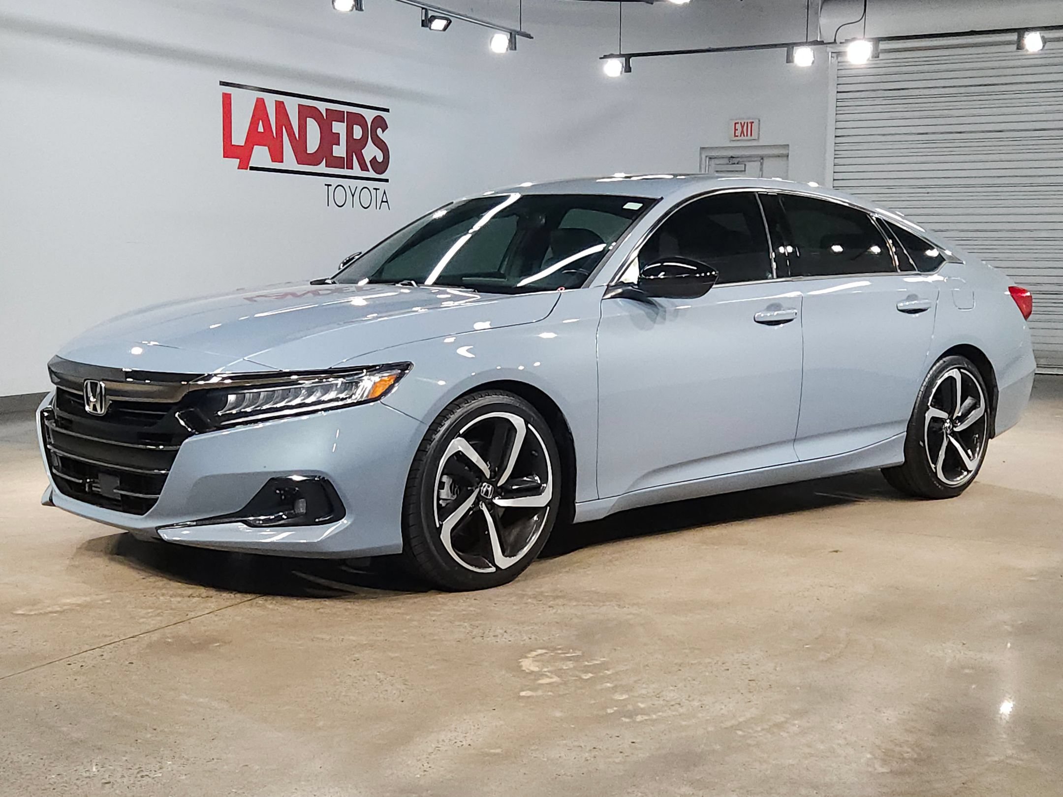 Used 2022 Honda Accord Sport image 3