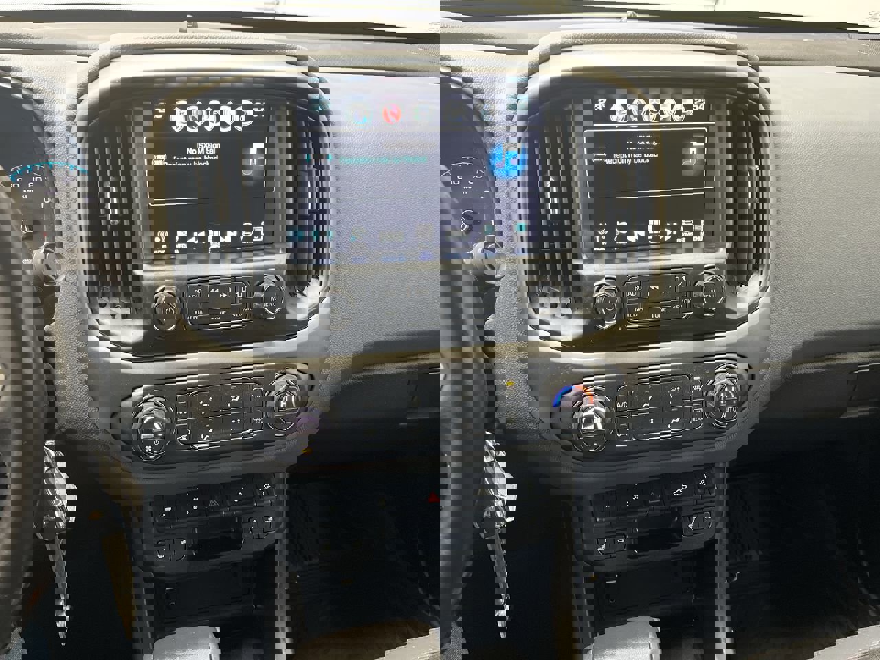 Used 2018 Chevrolet Colorado Z71 image 16