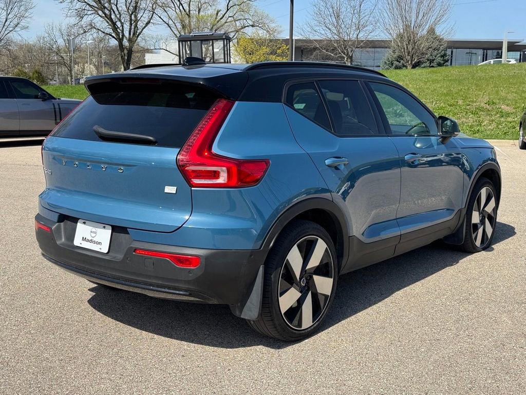 Used 2023 Volvo XC40 Recharge Ultimate AWD/4WD image 4