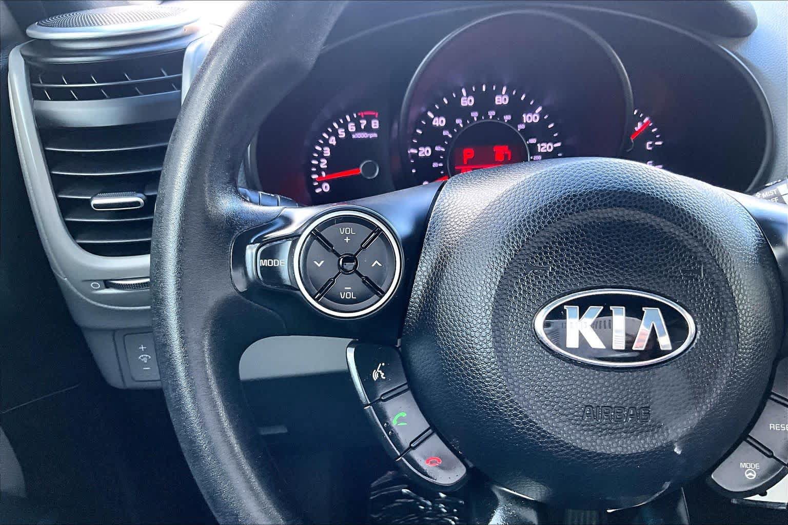 Used 2014 Kia Soul FWD image 23