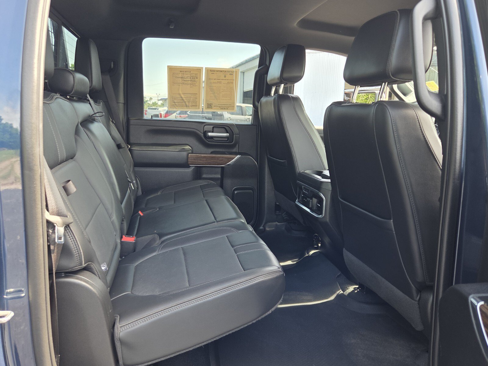 Certified 2023 Chevrolet Silverado 3500 High Country AWD/4WD image 15
