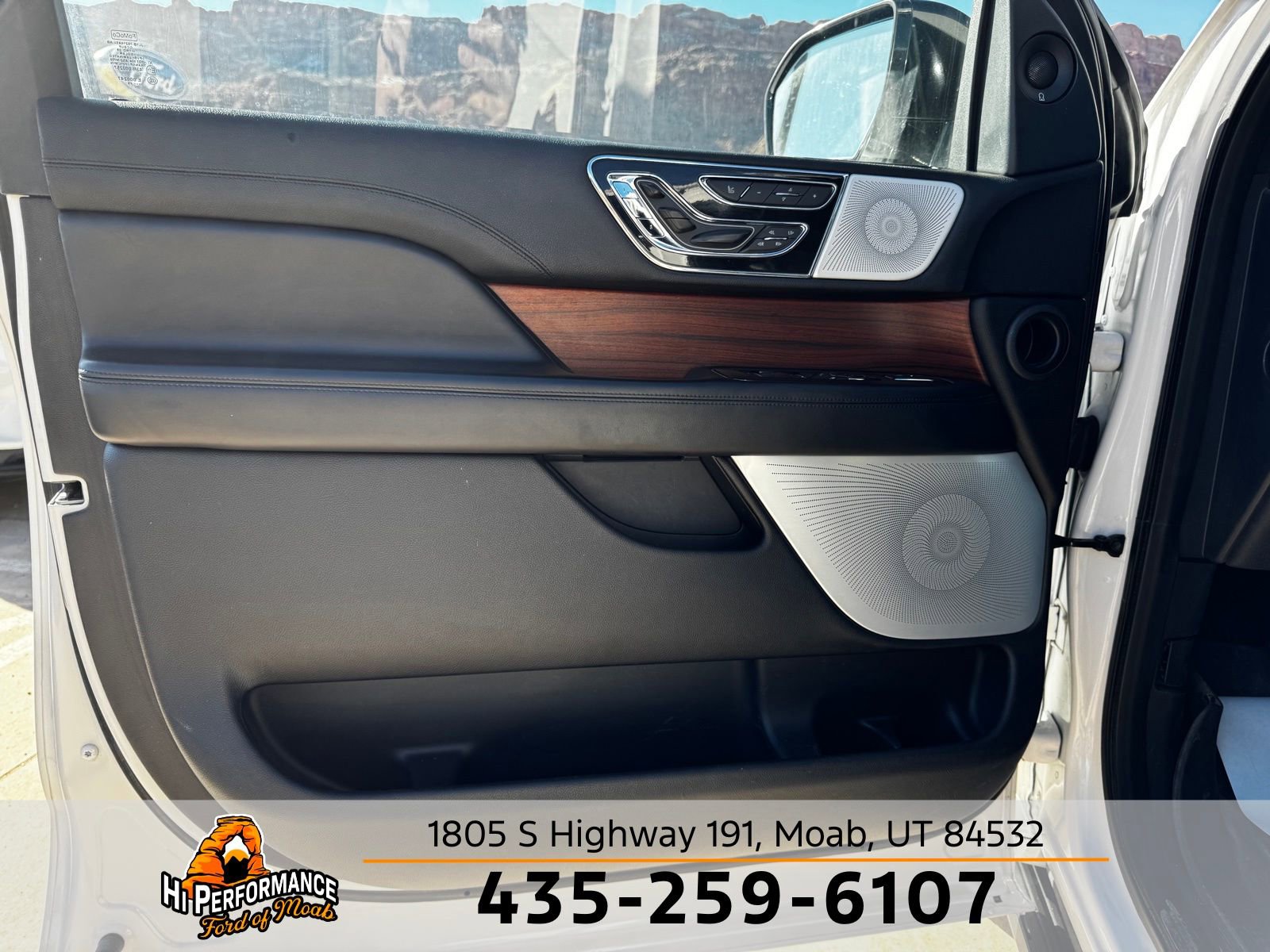 Used 2019 Lincoln Navigator Reserve w/ Cargo Package image 14