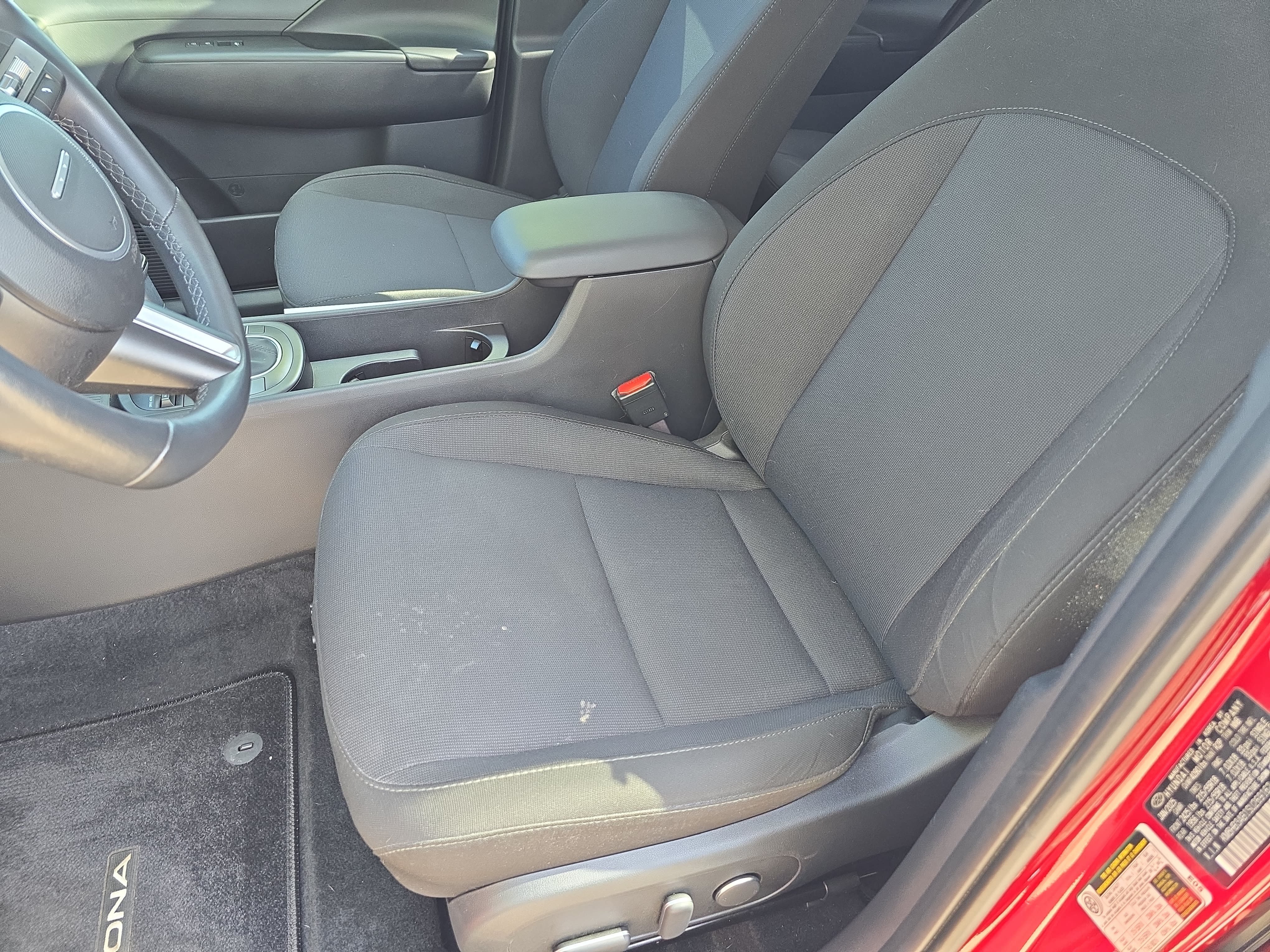 Used 2025 Hyundai Kona SEL FWD image 14