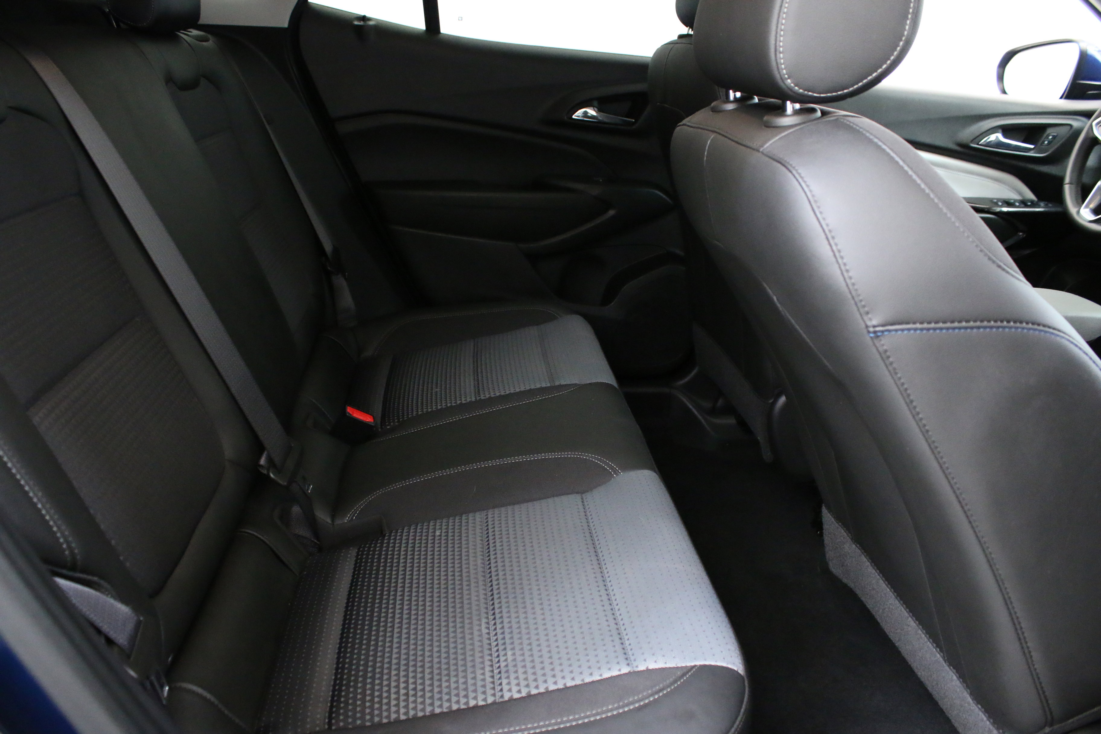 Used 2024 Chevrolet Trax LT w/ Driver Confidence Package FWD image 26