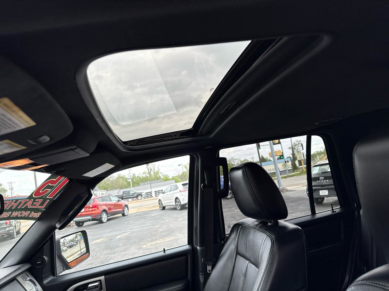 Used 2015 Ford Expedition Limited w/ Equipment Group 301A AWD/4WD image 19