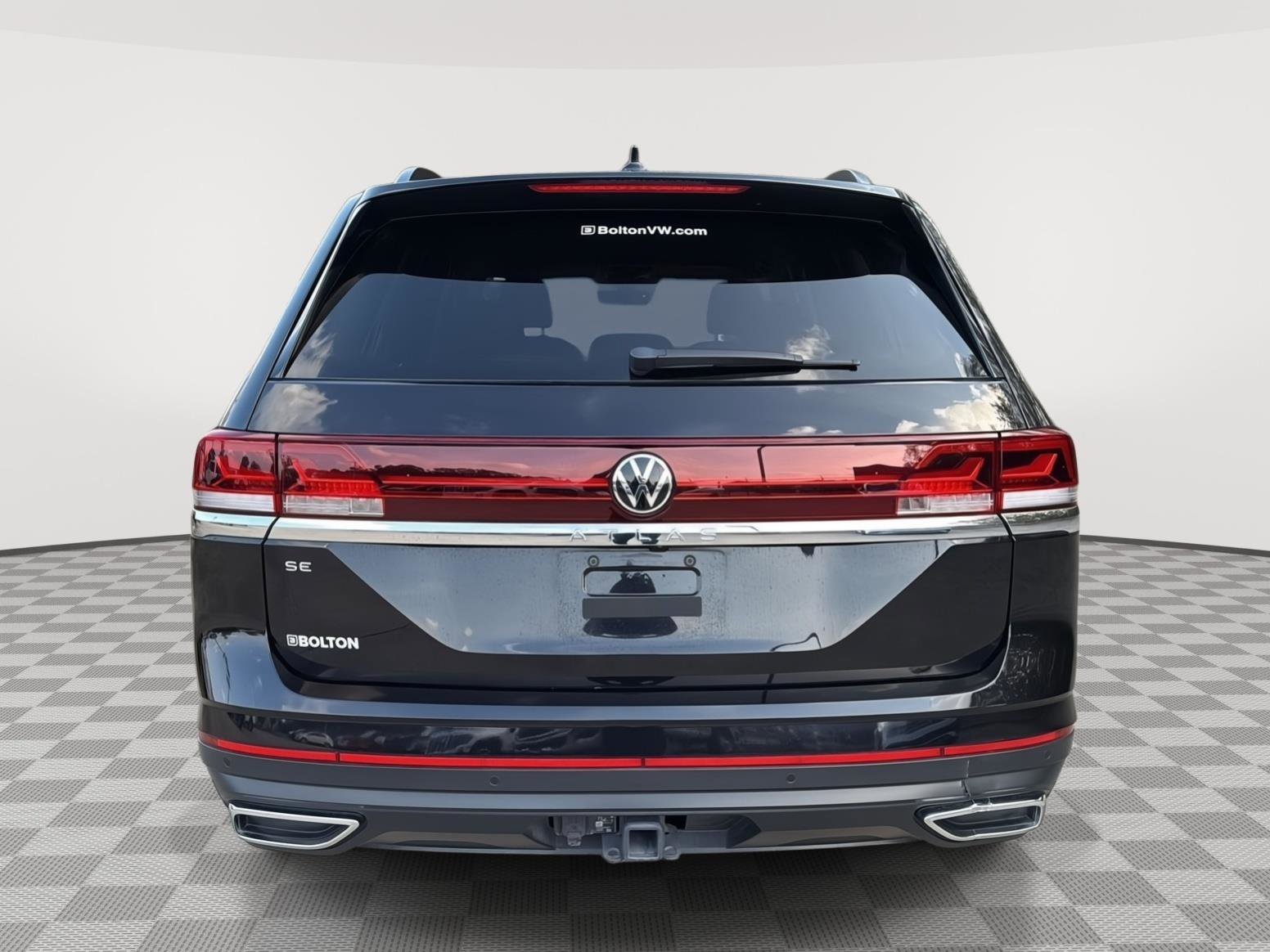 Used 2024 Volkswagen Atlas SE image 4