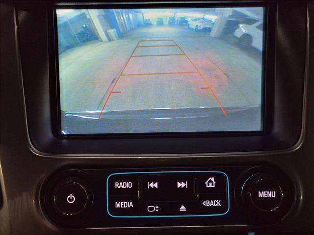 Used 2018 Chevrolet Suburban Premier RWD image 16