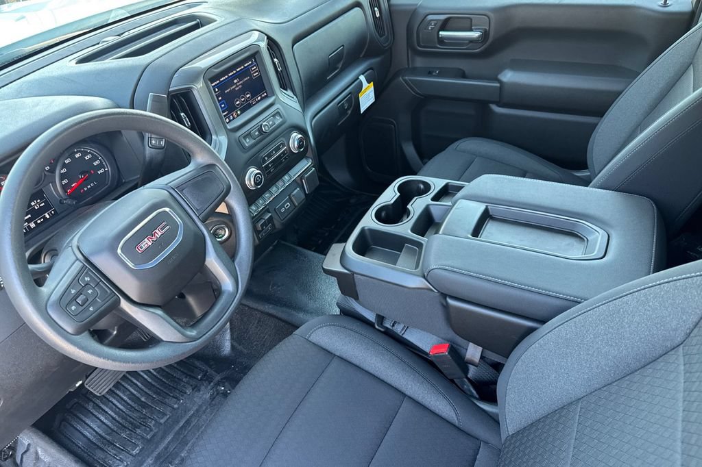 Used 2025 GMC Sierra 2500 Pro w/ 1SA Pro Safety Plus Package AWD/4WD image 4