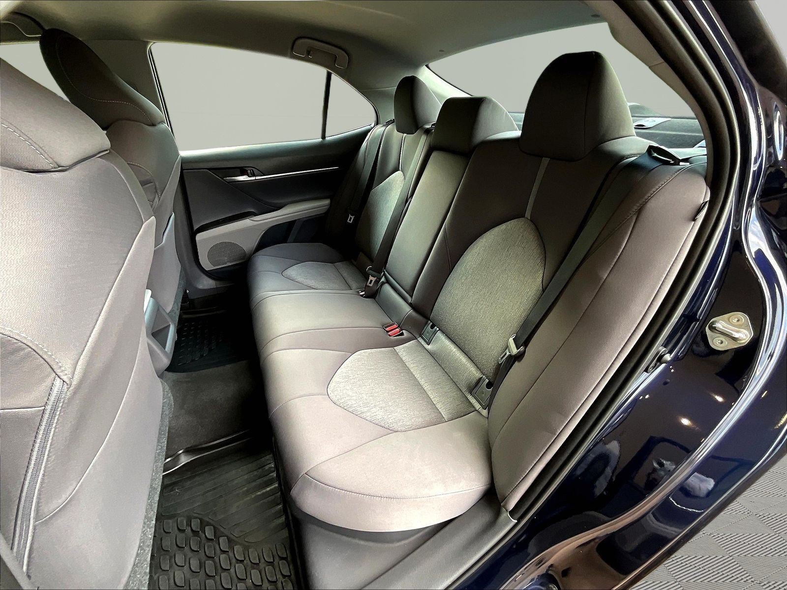 Used 2021 Toyota Camry LE FWD image 21