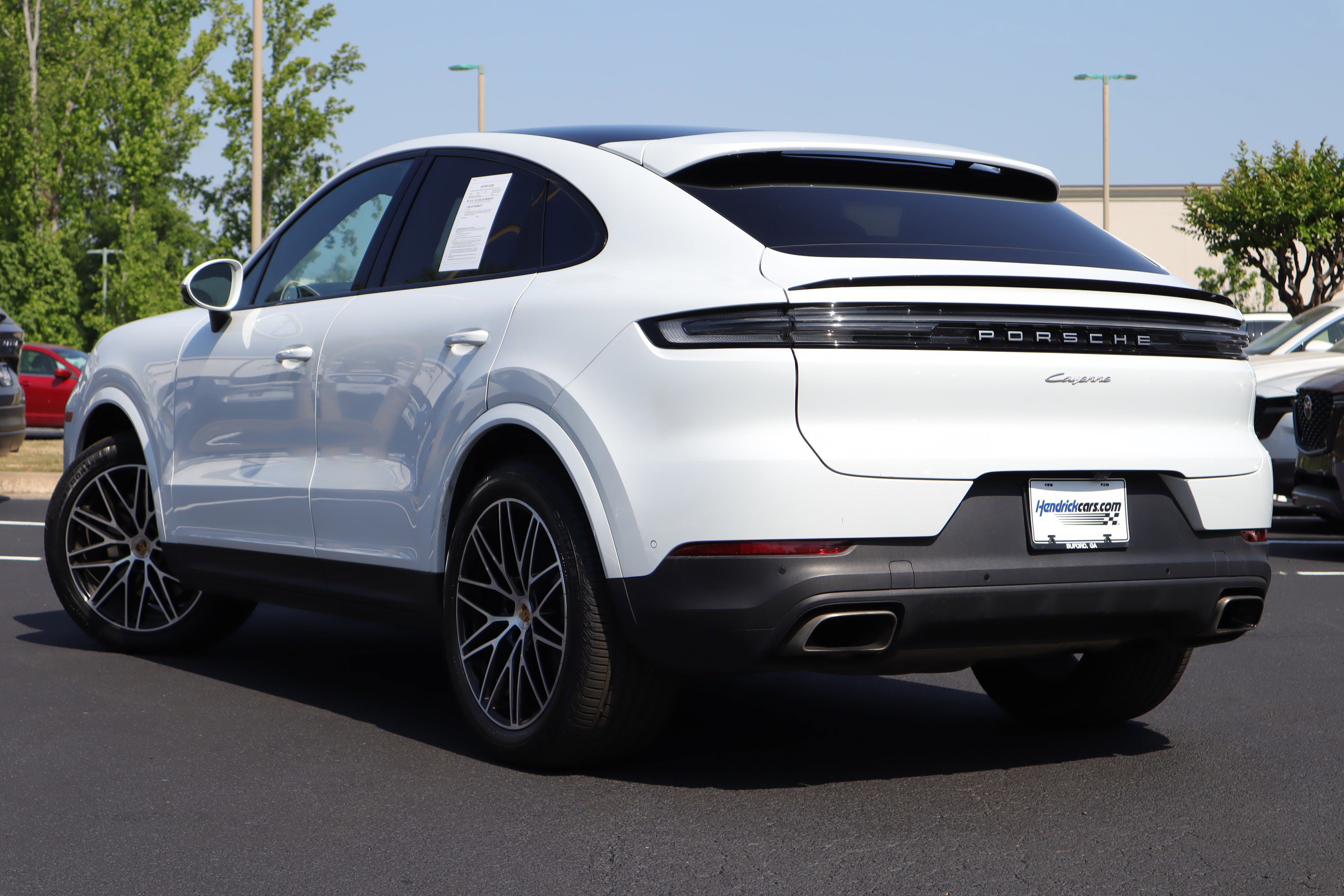 Used 2024 Porsche Cayenne Coupe AWD/4WD image 3