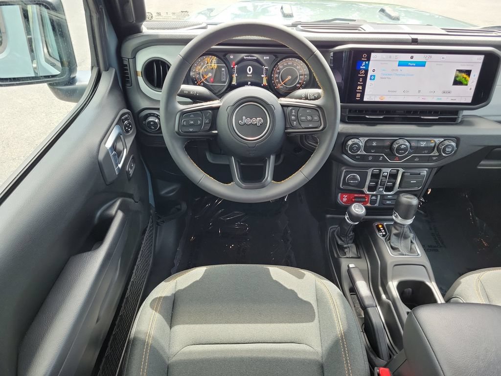 Used 2024 Jeep Gladiator Sport AWD/4WD image 14
