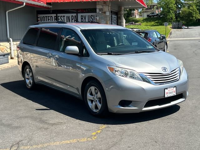 Used 2015 Toyota Sienna LE