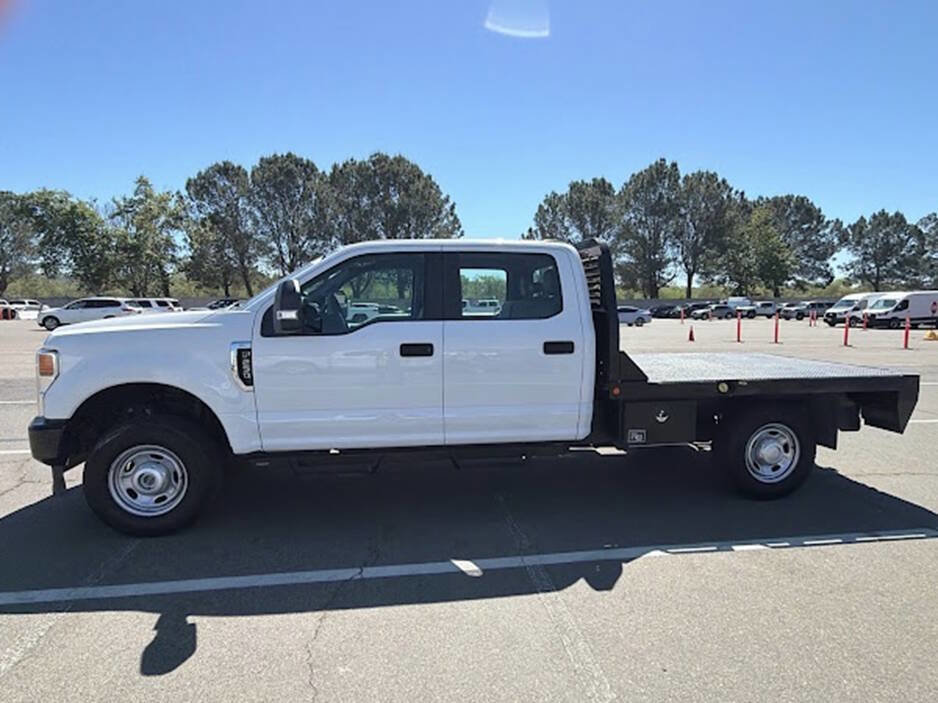 Used 2022 Ford F250 XL w/ Power Equipment Group image 2