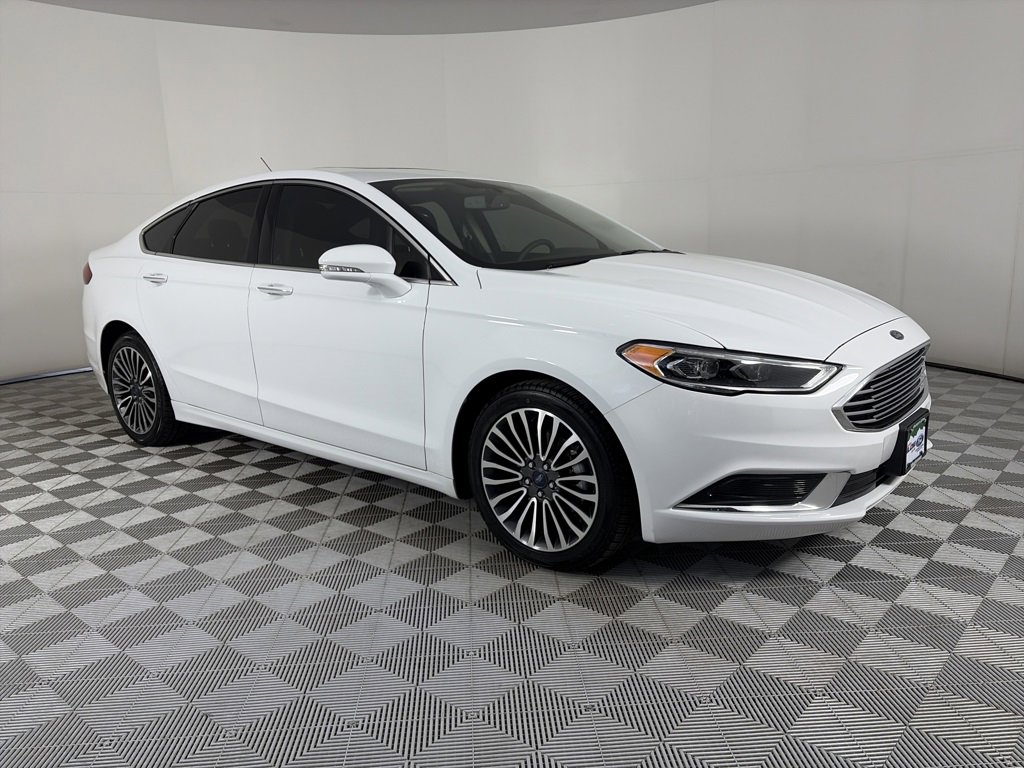 Certified 2018 Ford Fusion SE w/ Fusion SE Technology Package