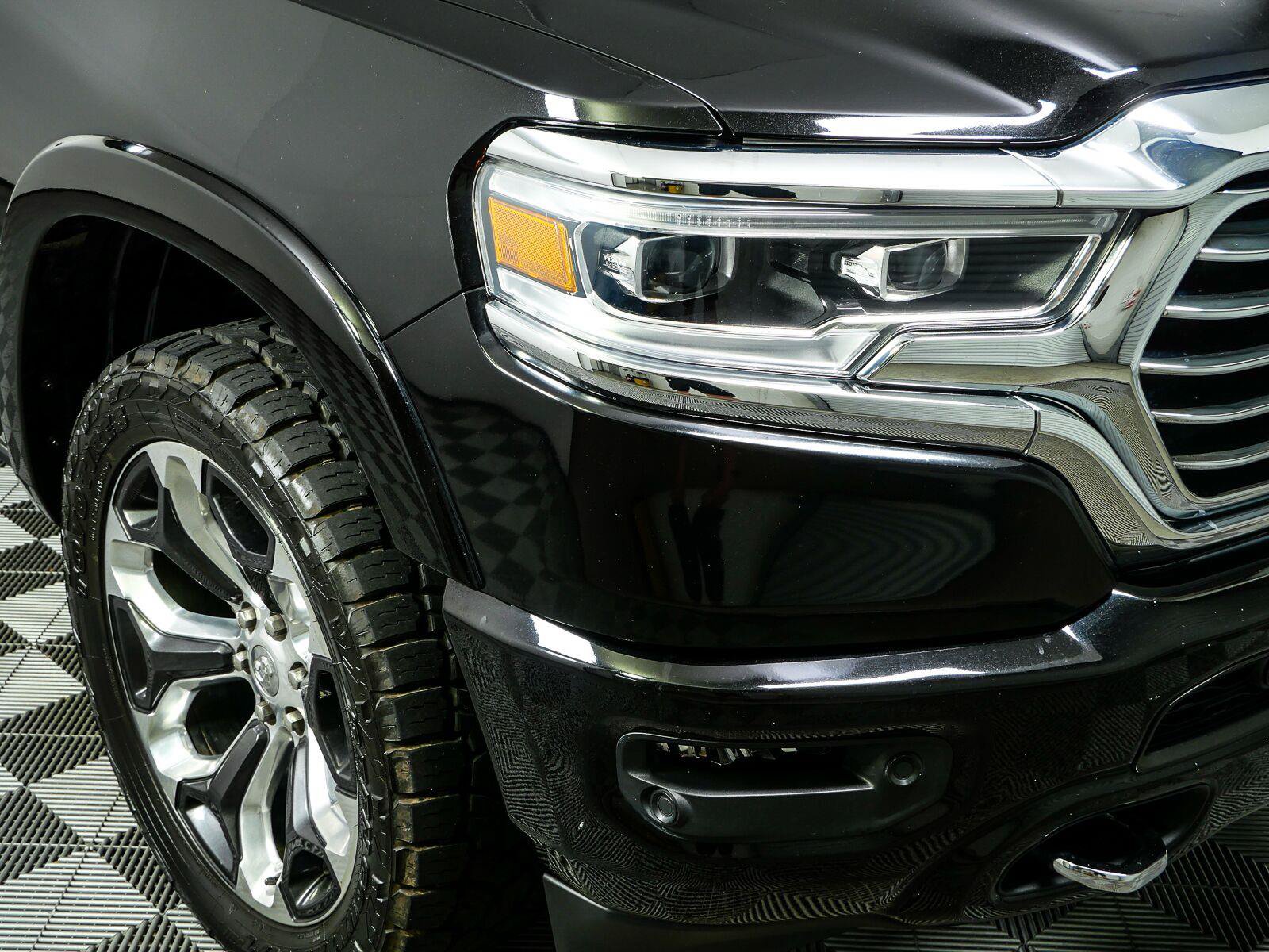 Used 2023 RAM 1500 Limited AWD/4WD image 36