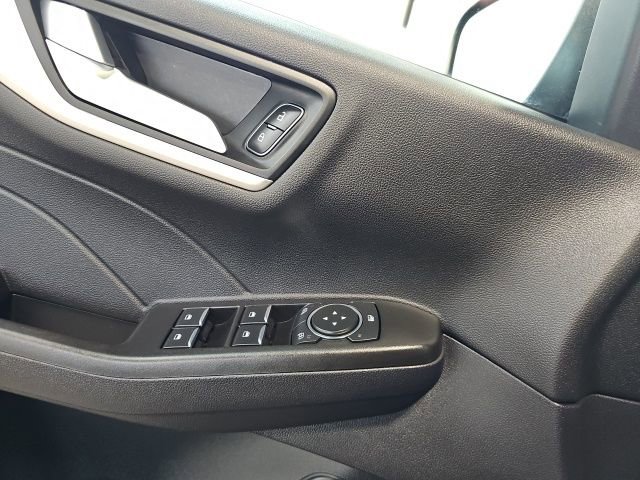 Used 2021 Ford Escape SEL image 10