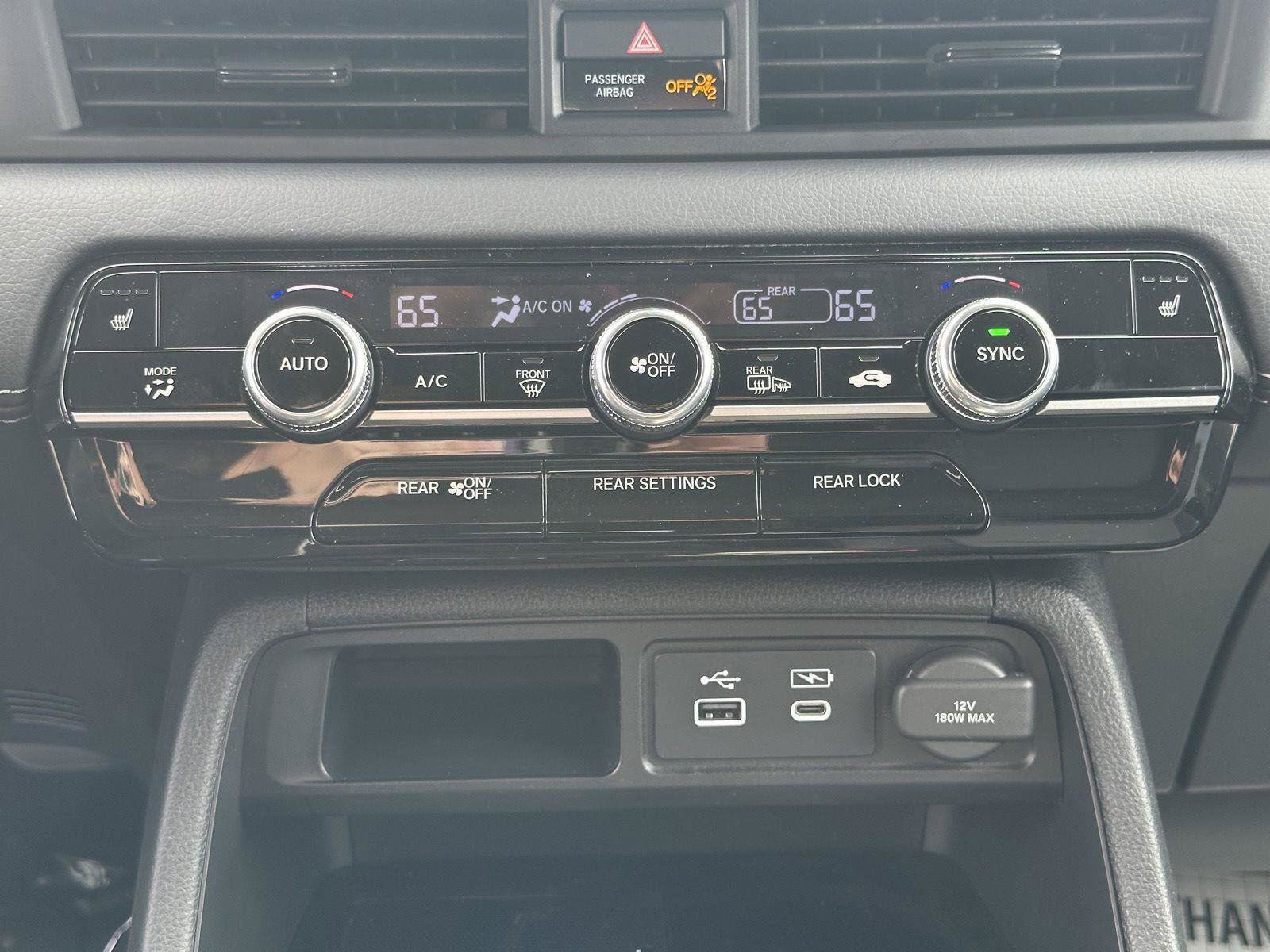 New 2025 Honda Pilot Touring image 21