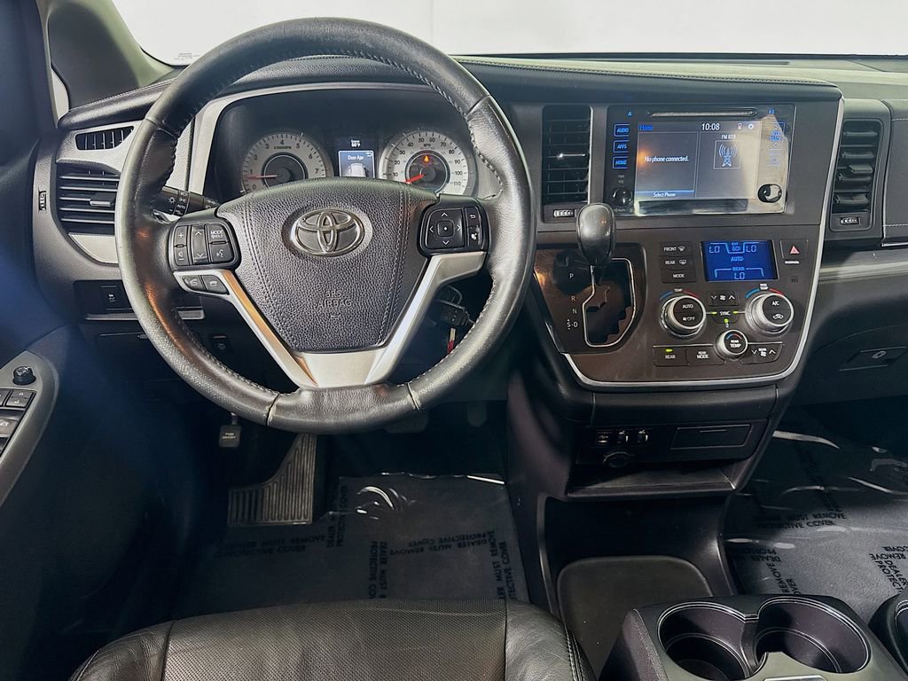 Used 2015 Toyota Sienna SE FWD image 22