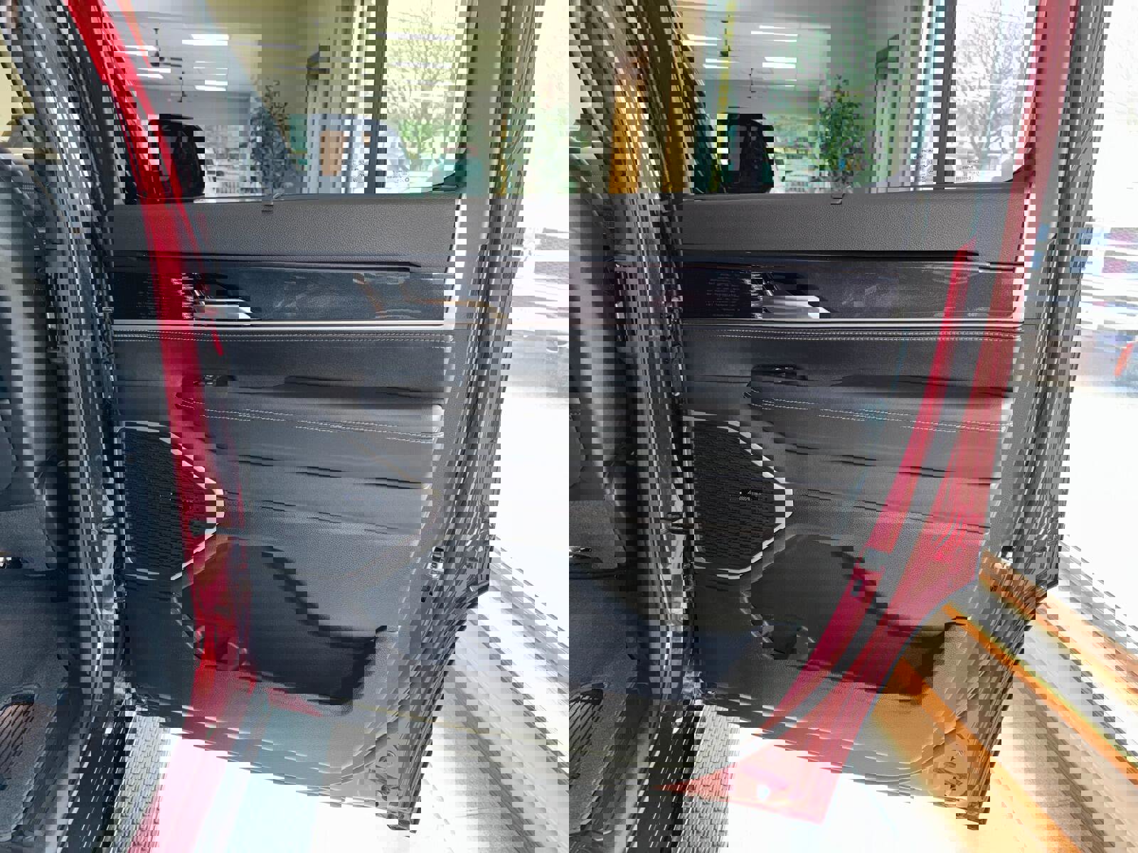 New 2024 Jeep Wagoneer w/ Convenience Group I image 16